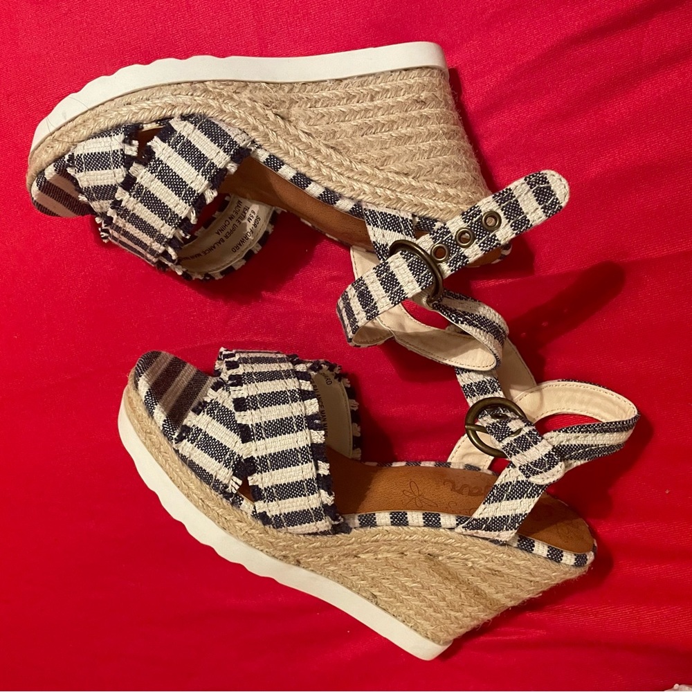 Women Wedge sandals. New, size 6.5